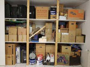 Mehr über den Artikel erfahren Im Hobbykeller Schätze oder Ballast?
