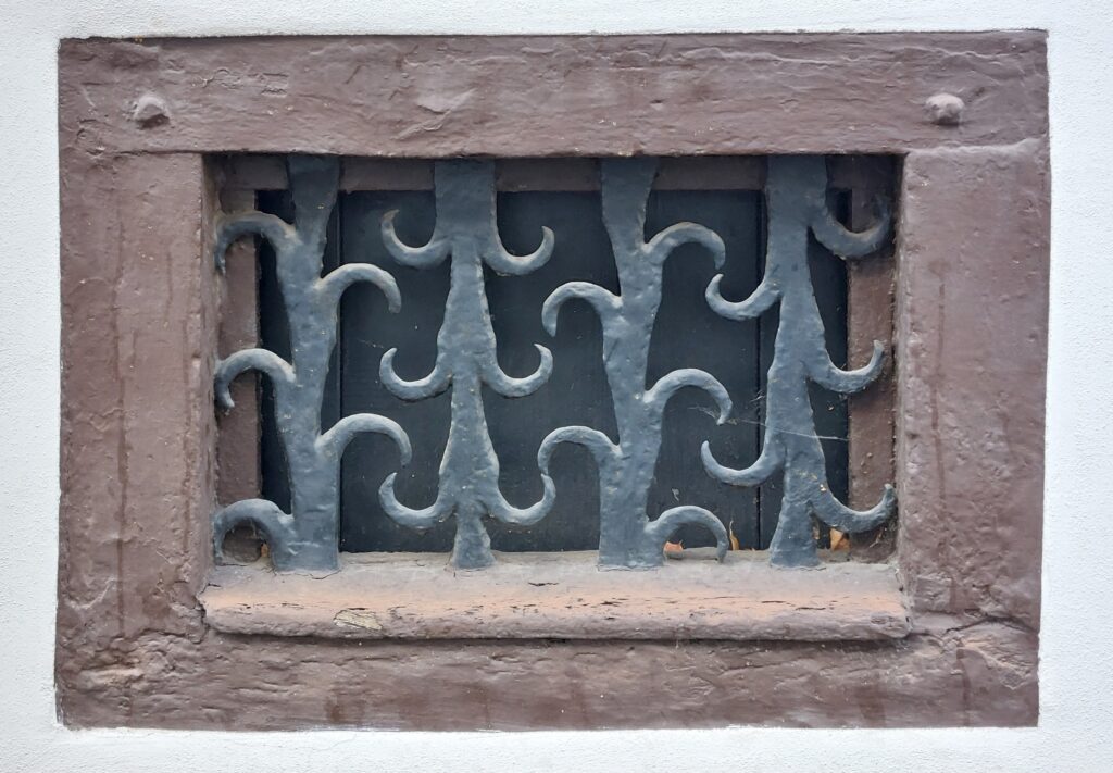 Kellerfenster Haus zur Rose