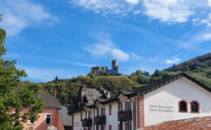 Burg Landshut über Hotel St. Maximilian