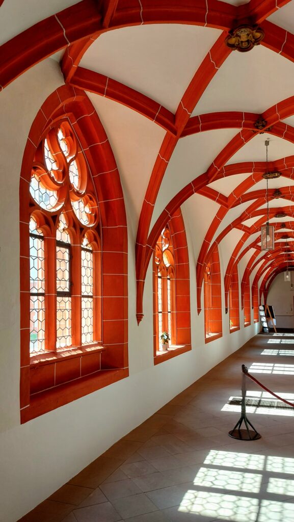 Gang im Cusanusstift