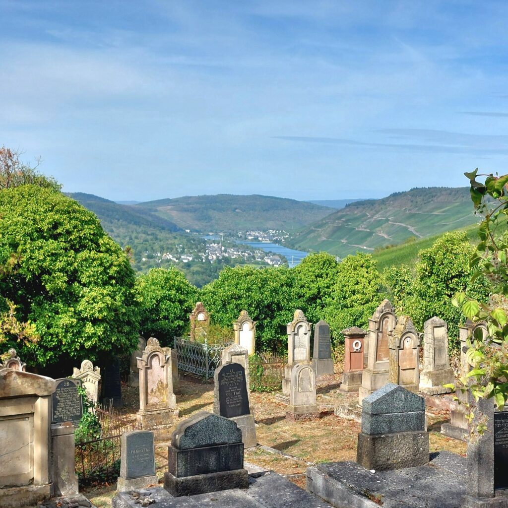 Jüdischer Friedhof nahe Graach