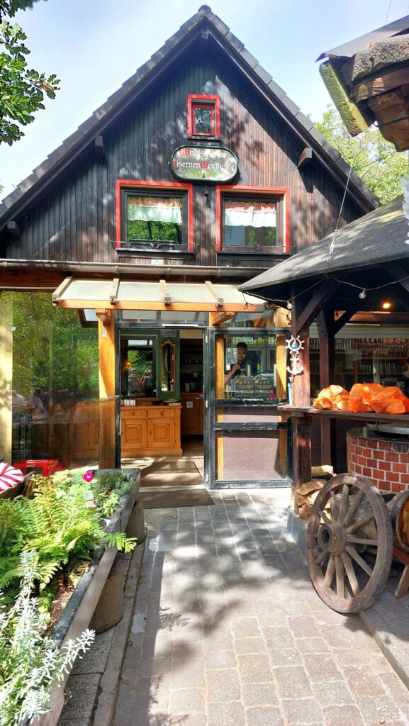 Waldschenke Zur eisernen Weinkarte
